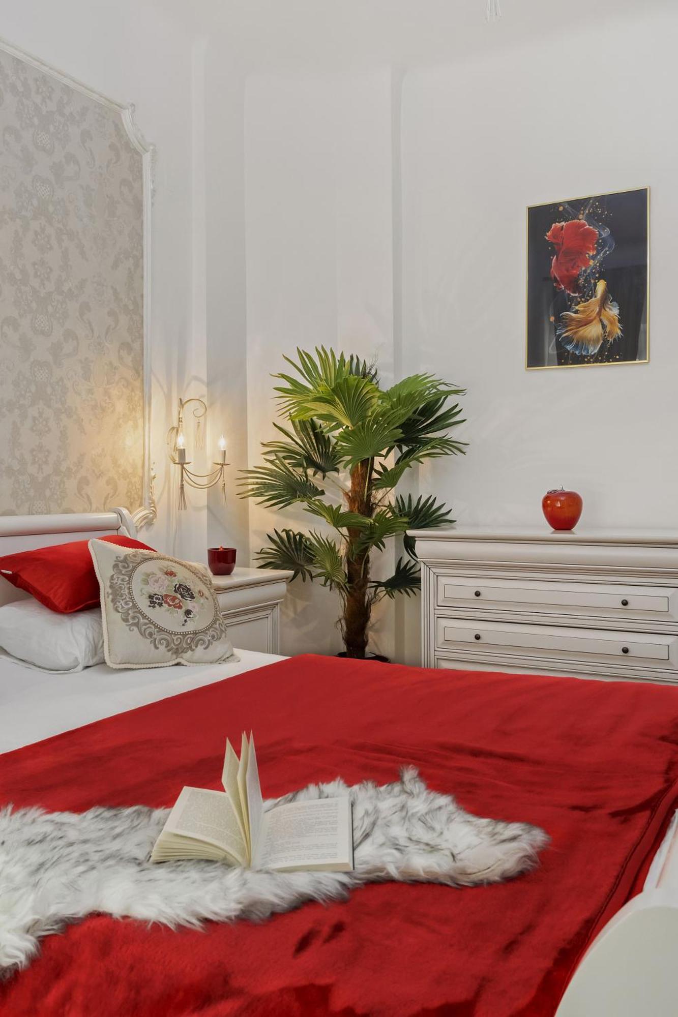 Sweet Luxury Three Rooms Apartment City Center Universitate ブカレスト エクステリア 写真